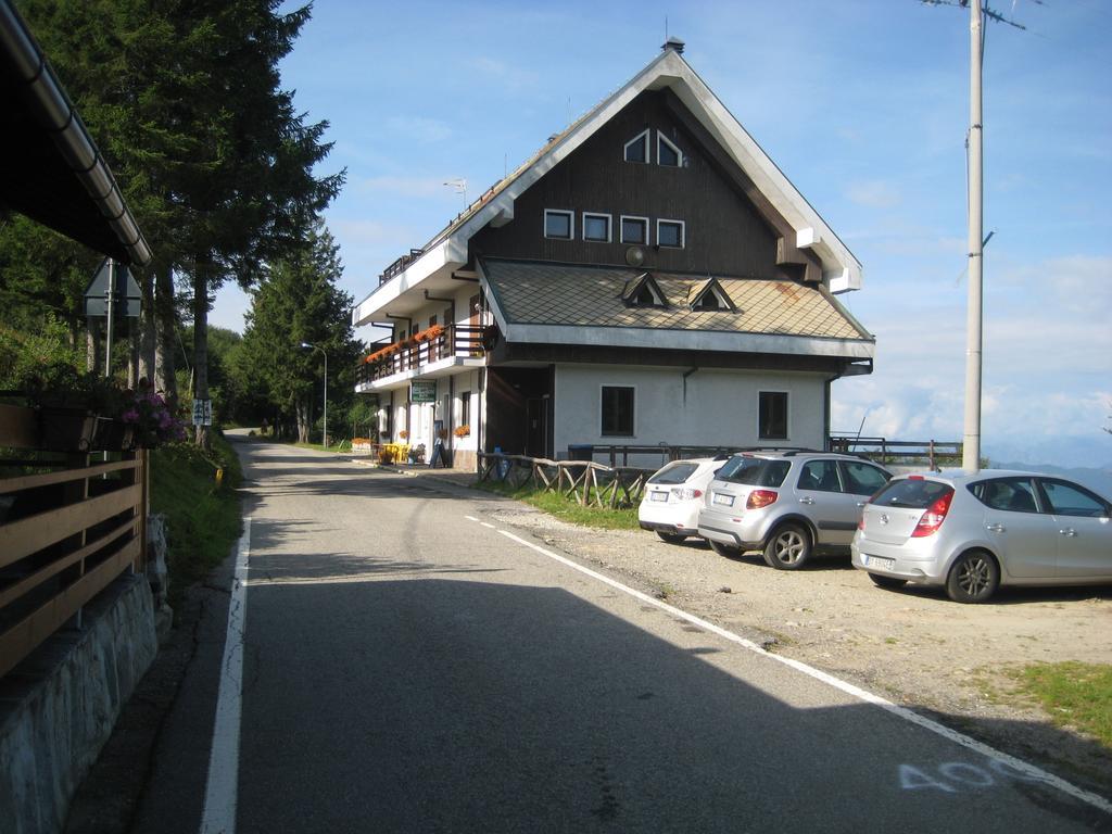 Albergo Casa Della Neve Stresa Exterior photo